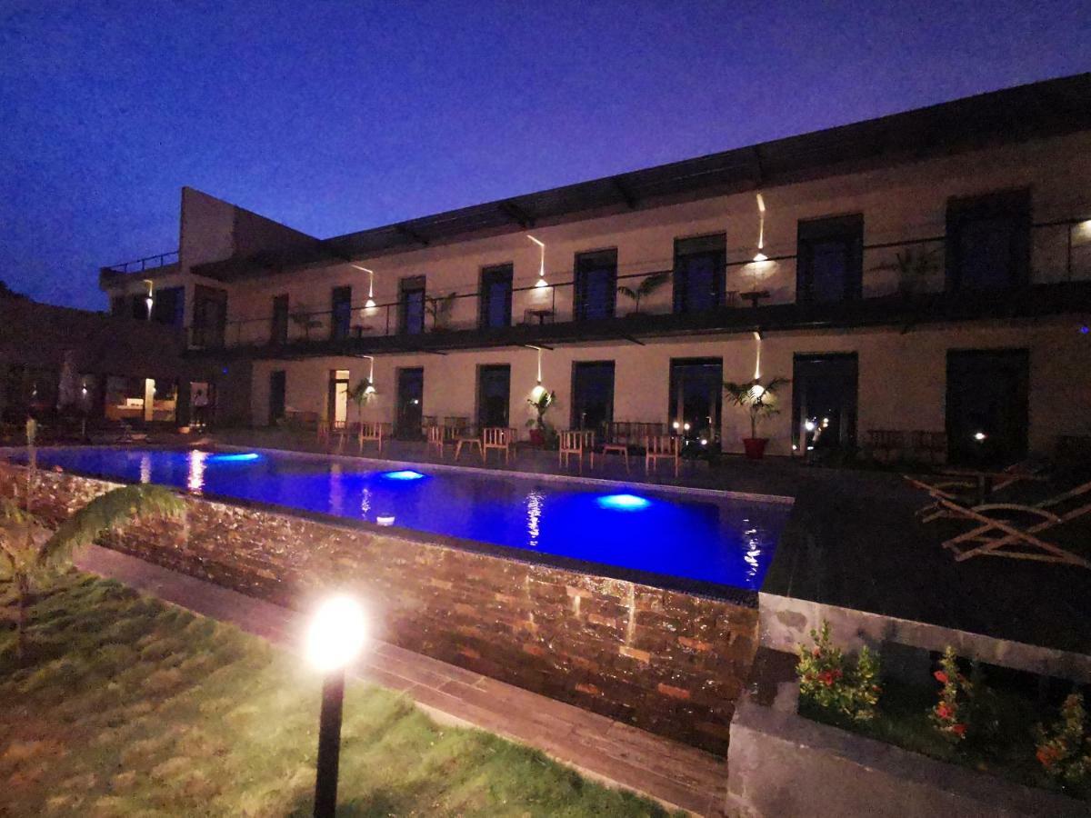 Au Bord De L'Eau Otel Bamako Dış mekan fotoğraf
